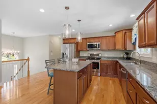 32 Steele St, Holden, MA 01520 - Photo 7