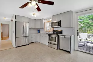 202 Spikenard Cir, Springfield, MA 01129 - Photo 7