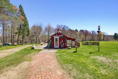 136 Chapel St, Gardner, MA 01440 - Photo 25
