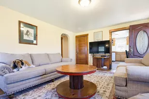 136 Chapel St, Gardner, MA 01440 - Photo 9