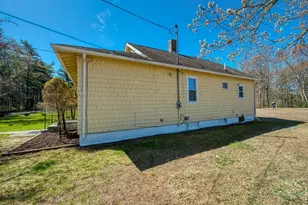 82 Braley Rd, Freetown, MA 02717 - Photo 7