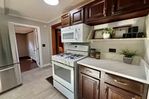 91 Great Woods Rd, Saugus, MA 01906 - Photo 5