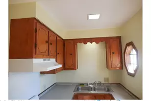 147 Jefferson St, Fall River, MA 02721 - Photo 5