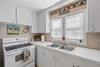16 Thornton Rd, Worcester, MA 01606 - Photo 13