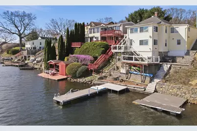 411B Lake Avenue, Worcester, MA 01604 - Photo 1