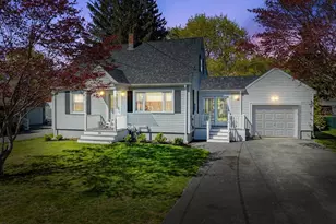 186 Compos St, Somerset, MA 02726 - Photo 3