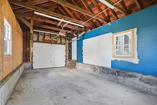 186 Compos St, Somerset, MA 02726 - Photo 21