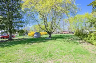 186 Compos St, Somerset, MA 02726 - Photo 25
