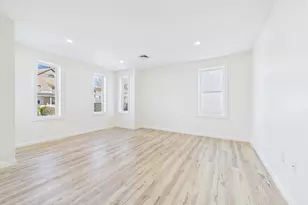 33 Crapo St, New Bedford, MA 02740 - Photo 5
