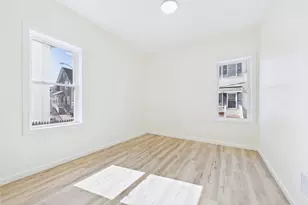 33 Crapo St, New Bedford, MA 02740 - Photo 11