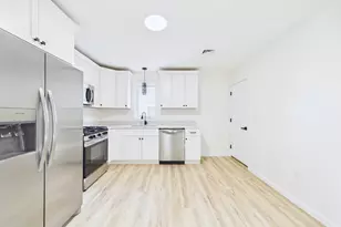 33 Crapo St, New Bedford, MA 02740 - Photo 19