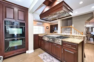 110 Underwood St, Fall River, MA 02720 - Photo 9