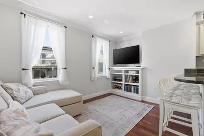 523 E 2nd St #5, Boston, MA 02127 - Photo 3