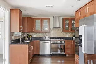 2 Irena Rd, Boston, MA 02124 - Photo 9