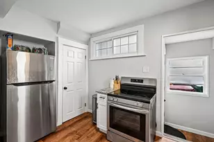 19 Sheldon St, Lowell, MA 01851 - Photo 11