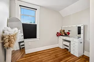 19 Sheldon St, Lowell, MA 01851 - Photo 23