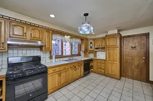 53 Roseclair St, Boston, MA 02125 - Photo 23