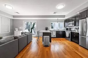 417 E 7th St, Boston, MA 02127 - Photo 3