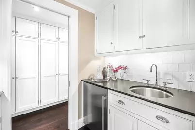 64 Albion Rd, Wellesley, MA 02481 - Photo 9