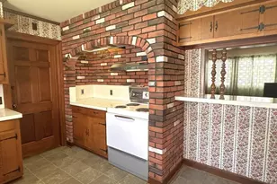1163 Old Fall River Rd, Dartmouth, MA 02747 - Photo 9