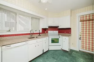 35 Fruit St, Taunton, MA 02780 - Photo 15