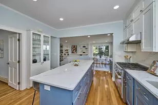 16 Harrison St, Newton, MA 02461 - Photo 11