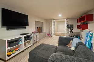 117 Forest St, Wellesley, MA 02481 - Photo 39