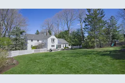 117 Forest St, Wellesley, MA 02481 - Photo 41