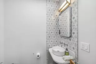208 Windsor St, Cambridge, MA 02139 - Photo 19