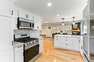 67 Billings St, Boston, MA 02132 - Photo 9