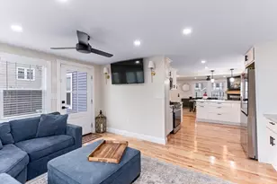 67 Billings St, Boston, MA 02132 - Photo 11