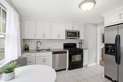 11 Roseen Ave, Weymouth, MA 02188 - Photo 11
