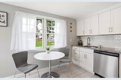 11 Roseen Ave, Weymouth, MA 02188 - Photo 9