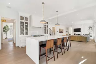 1640 Commonwealth Ave, Newton, MA 02465 - Photo 11