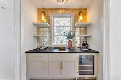 1640 Commonwealth Ave, Newton, MA 02465 - Photo 9