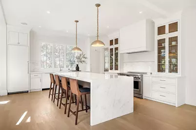 1640 Commonwealth Ave, Newton, MA 02465 - Photo 17