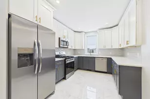 542 King Philip St, Fall River, MA 02724 - Photo 5