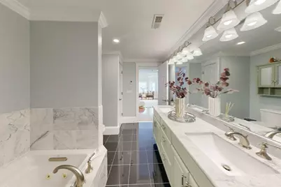322 Tappan St #2, Brookline, MA 02445 - Photo 27