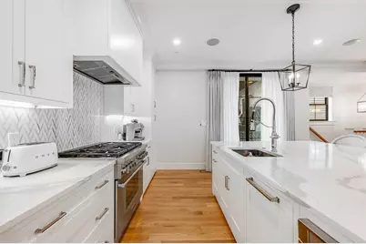 799 E 3rd St #2, Boston, MA 02127 - Photo 5
