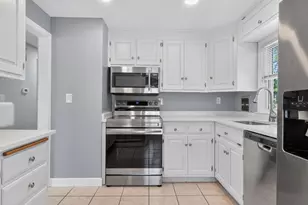 132 Woodley Ave, Boston, MA 02132 - Photo 9