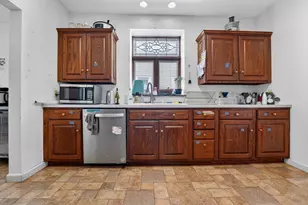 158 Albion St, Somerville, MA 02144 - Photo 17