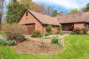 560 Middle St, Amherst, MA 01002 - Photo 1