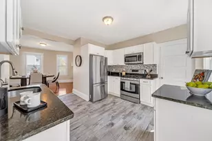 7 Prospect St, Saugus, MA 01906 - Photo 11