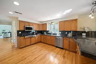 20 Blossom St, Lexington, MA 02421 - Photo 13