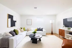 21 Kent Square, Brookline, MA 02446 - Photo 15