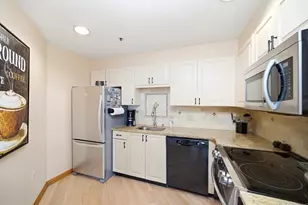2001 Marina Dr, Quincy, MA 02171 - Photo 11