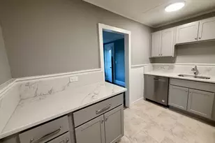 198 E Central St, Franklin, MA 02038 - Photo 7