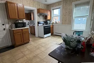 35 Fiske St, Waltham, MA 02451 - Photo 7