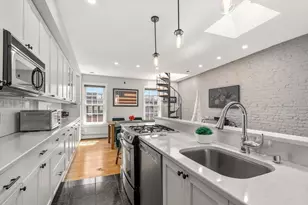 11 Dartmouth Pl, Boston, MA 02116 - Photo 5