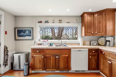 4 Langsford St, Gloucester, MA 01930 - Photo 9